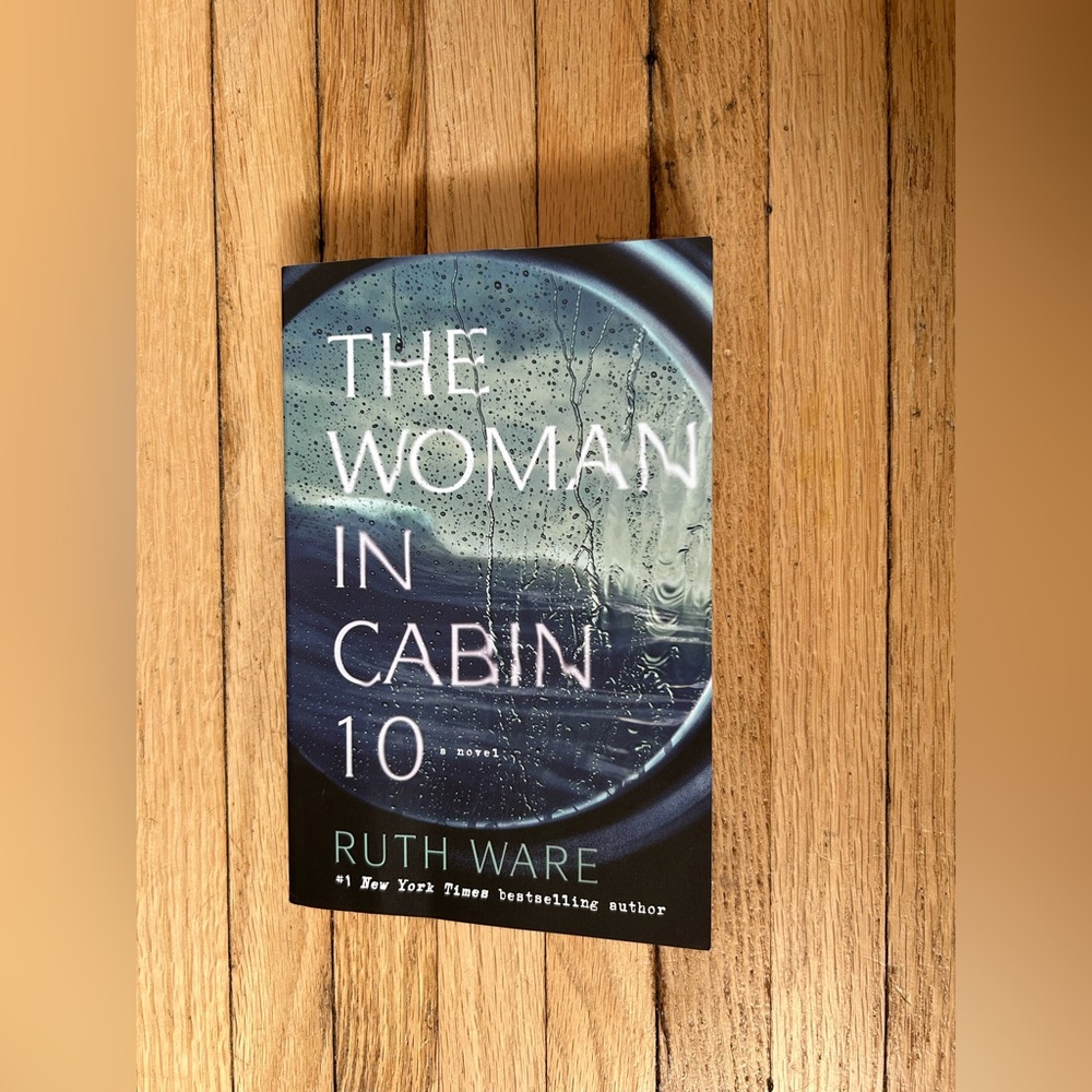 The Woman In Cabin 10 by Ruth Ware - Paperback